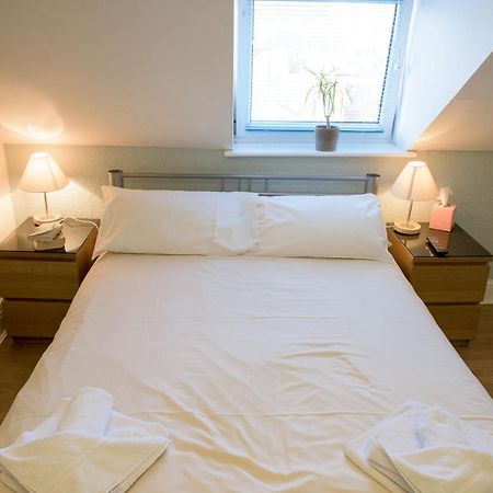 Leonardos Guest House Swansea Exterior foto