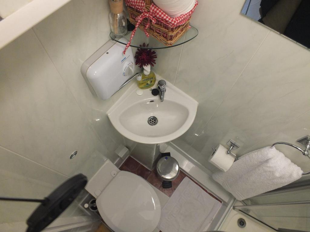 Leonardos Guest House Swansea Quarto foto