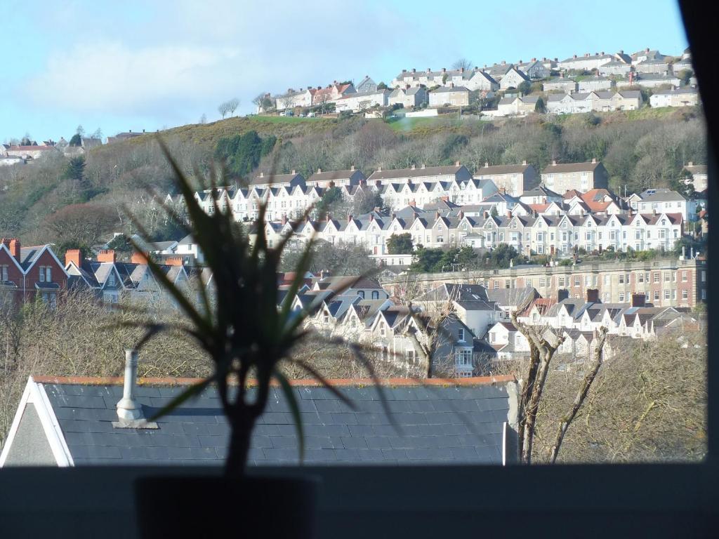 Leonardos Guest House Swansea Quarto foto