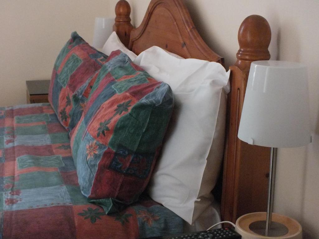 Leonardos Guest House Swansea Quarto foto