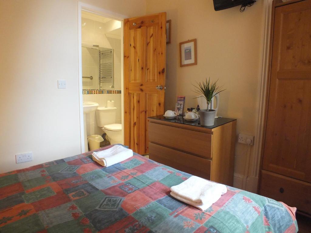 Leonardos Guest House Swansea Quarto foto