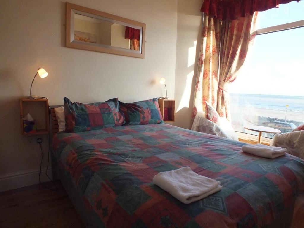 Leonardos Guest House Swansea Quarto foto
